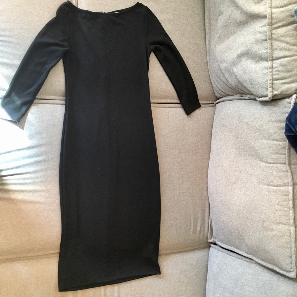 Long Black Gap Dress with 3/4 Sleeve